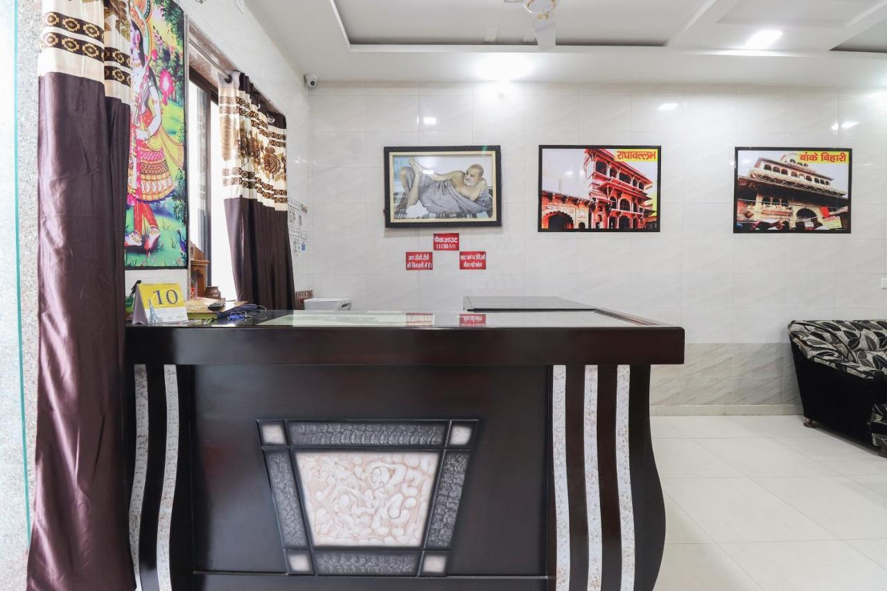 Oyo 69378 Trilok Dham Hotel Vrindāvan Eksteriør billede